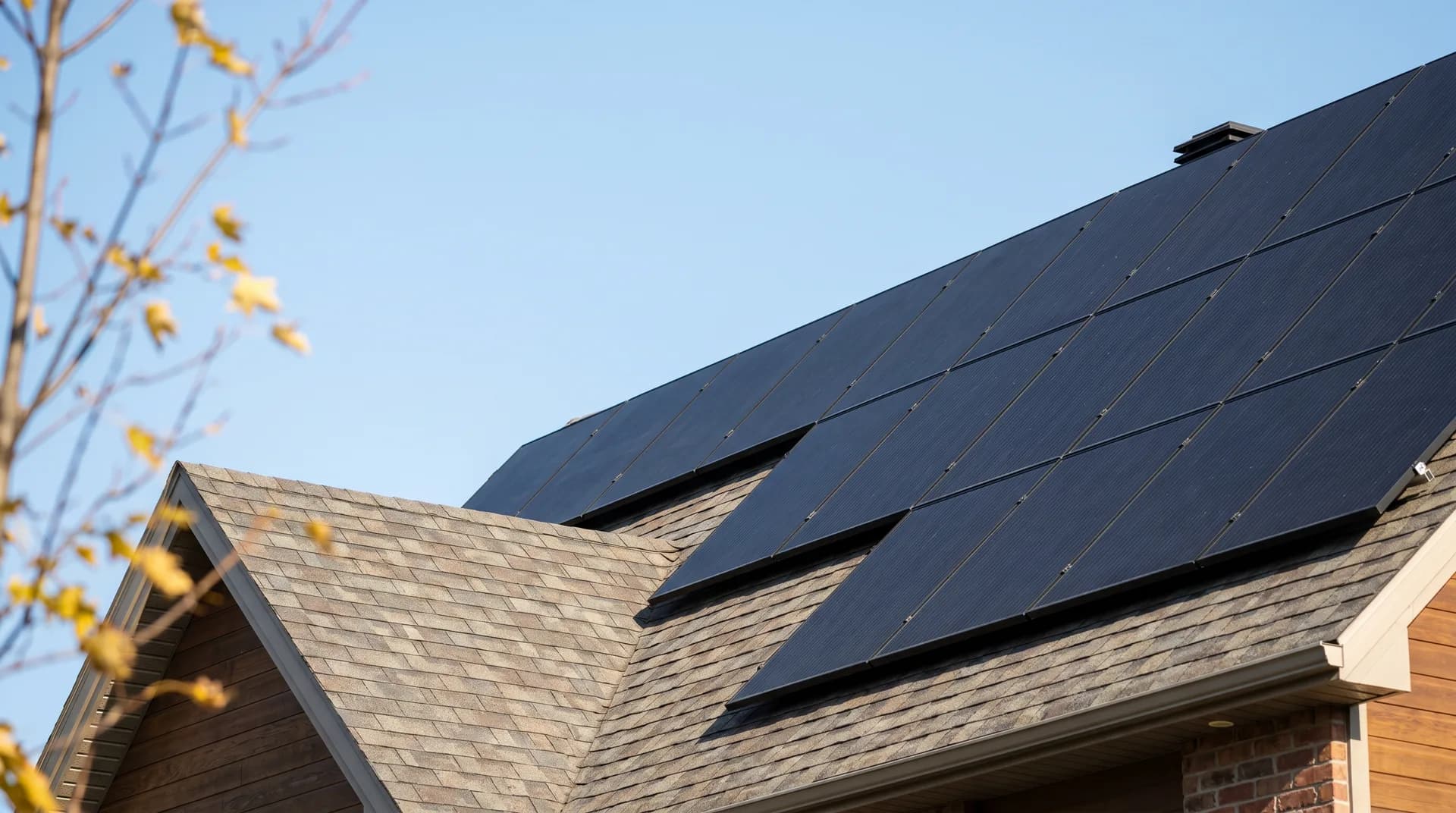 Panneaux solaires sur une toiture