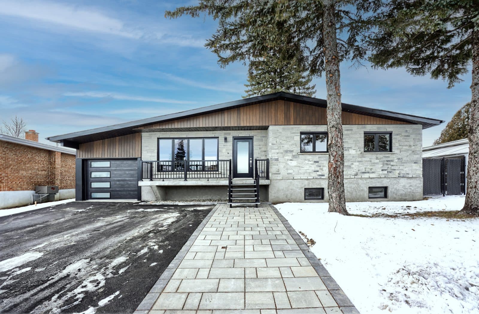 Bungalow à Repentigny, portes et fenêtres, projet complet